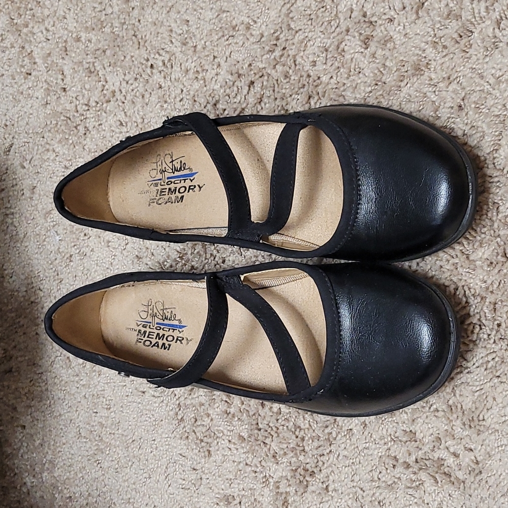 COPY - Lifestride Velocity black Mary Jane size 8.5M